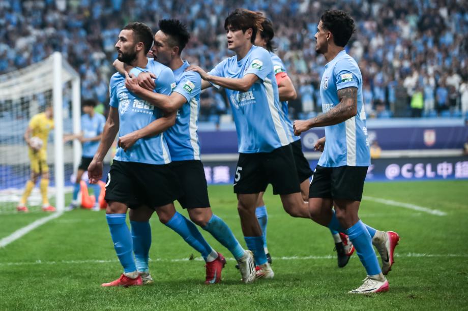 大连英博2-1逆转深圳新鹏城 取得近四轮首胜