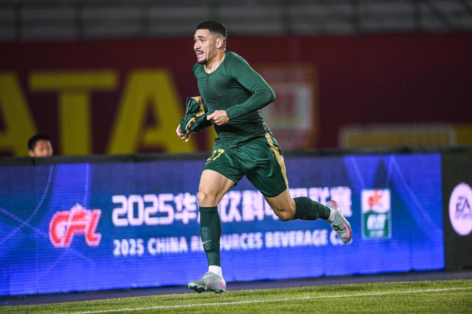 卡列洛补时抢射破门 浙江客场战平长春亚泰