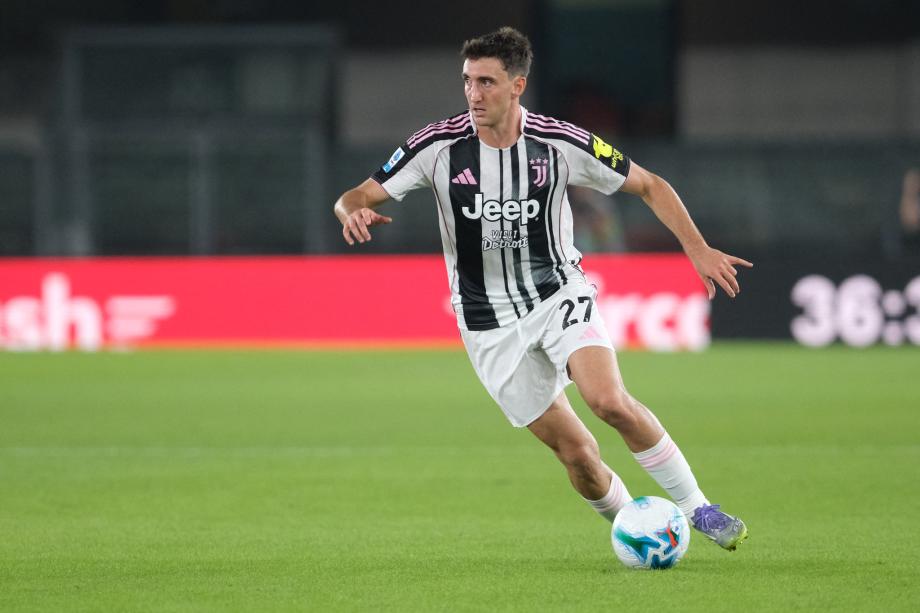 意甲-孔塞桑破门马里奥送点 尤文图斯1-1客平维罗纳