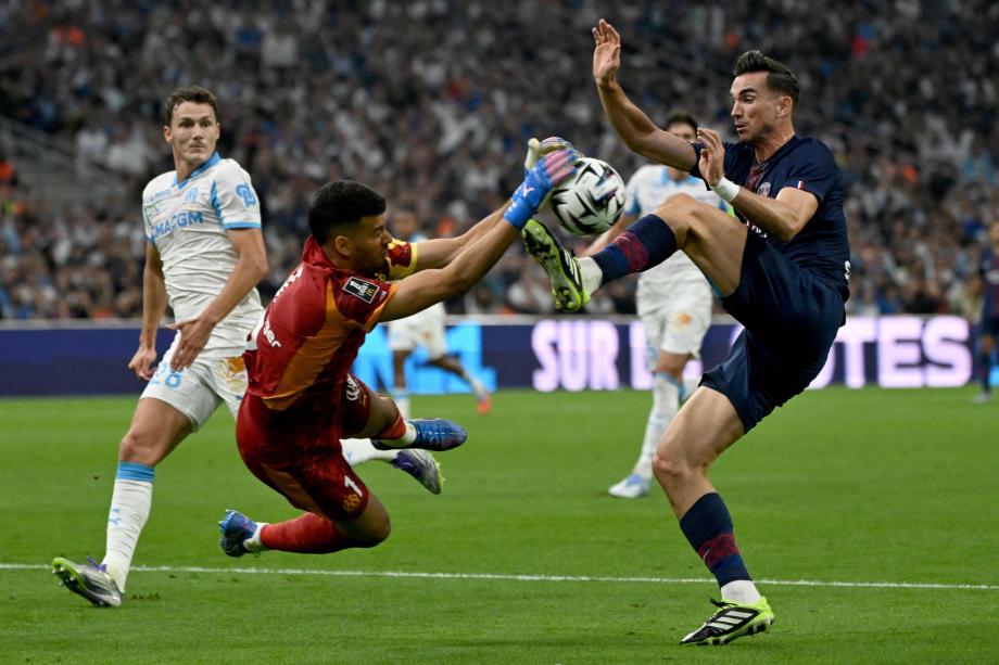 阿格德闪击巴黎多人缺阵 巴黎0-1马赛赛季首败