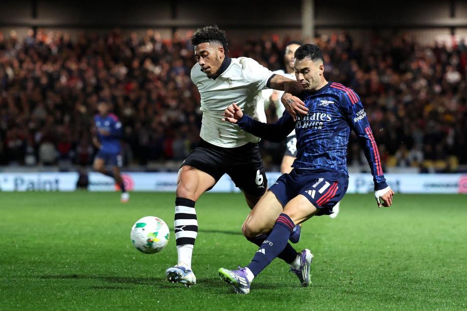 联赛杯-埃泽特罗萨德破门 阿森纳晋级16强