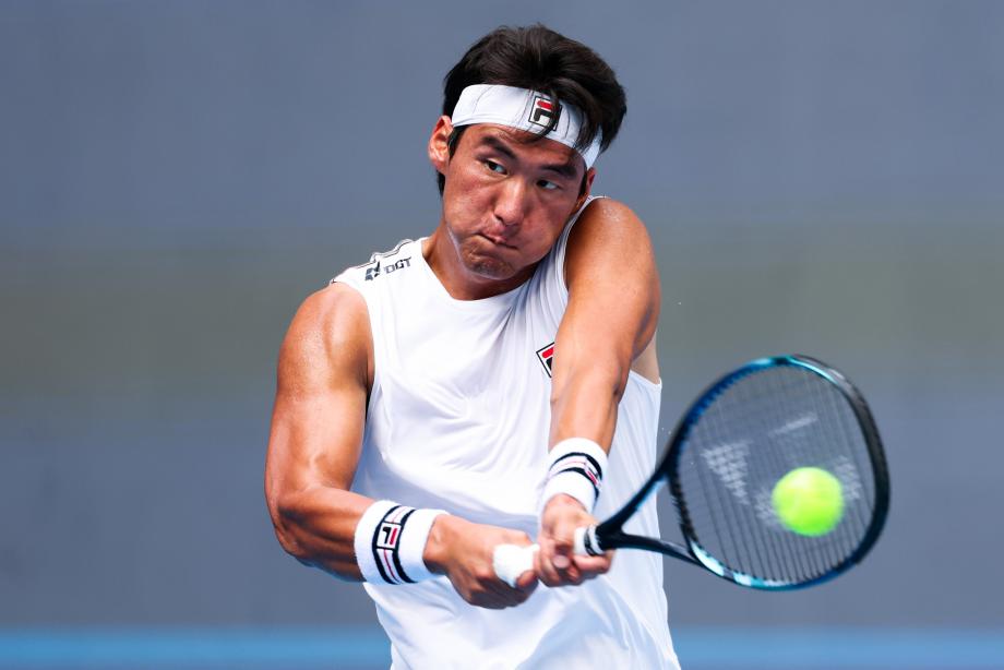 [图]布云朝克特0-2德米纳尔 留步中网男单首轮体育集锦