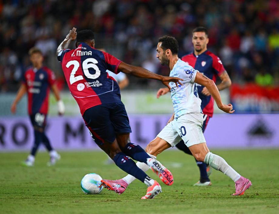 劳塔罗闪击埃斯波西托破门 国米2-0卡利亚里