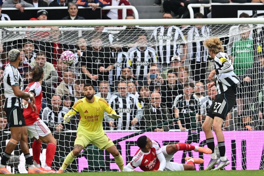 英超-梅里诺建功加布96分钟绝杀 阿森纳2-1纽卡