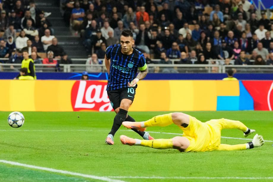 劳塔罗双响邓弗里斯建功 国米3-0获欧冠两连胜