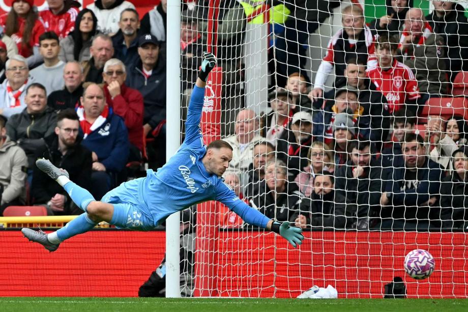 阿昌庞处子球内托传射 切尔西完胜森林两连胜