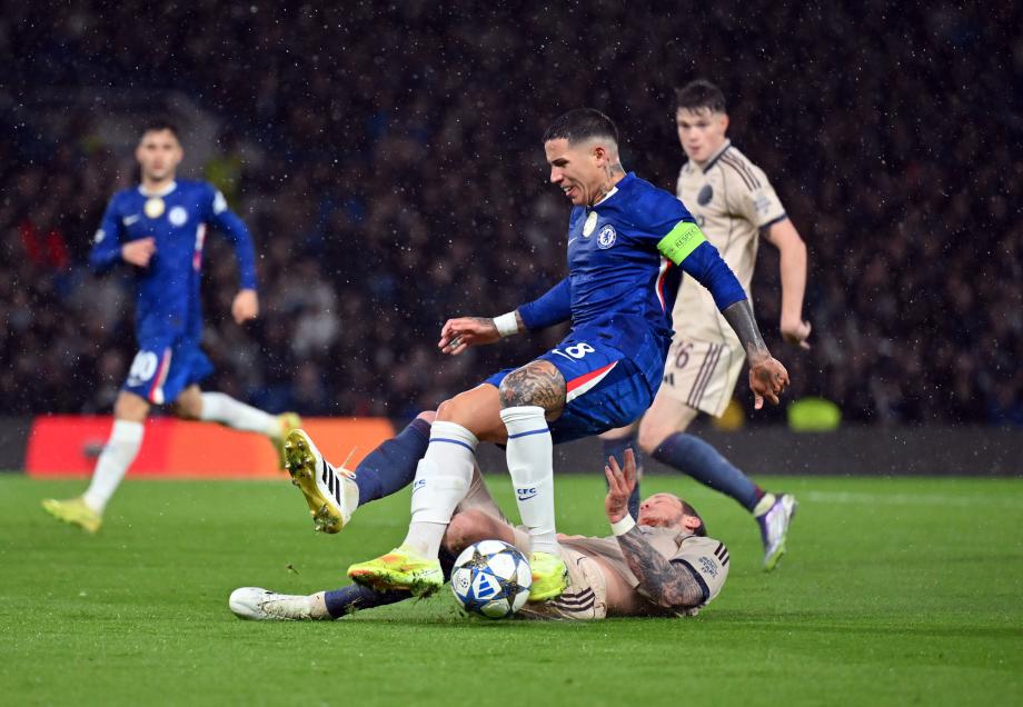 埃斯特旺点射凯塞多建功 切尔西5-1阿贾克斯