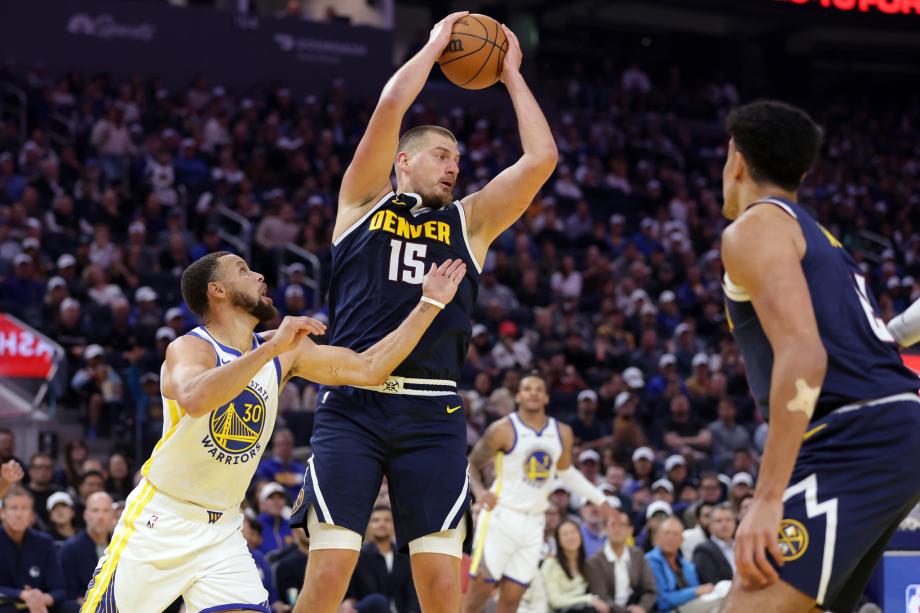 库里42+6+7戈登空砍50分 勇士加时险胜掘金