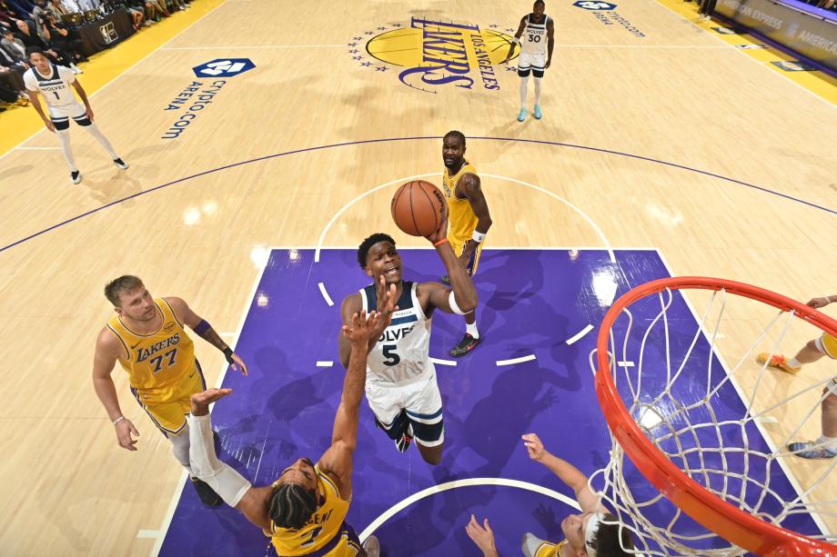 东契奇狂砍49+11+8 湖人擒森林狼新赛季首胜