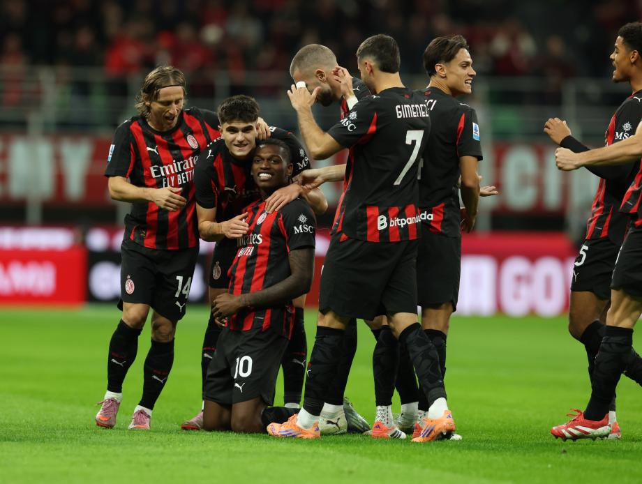 意甲-莱奥破门阿特卡梅绝平 米兰2-2比萨各赛事8场不败