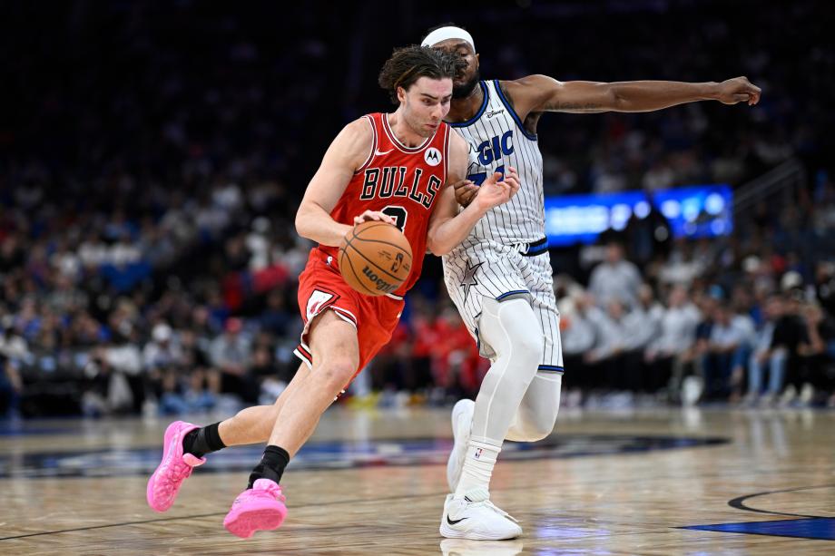 吉迪21+8班凯罗24+10 公牛7人上双力克魔术