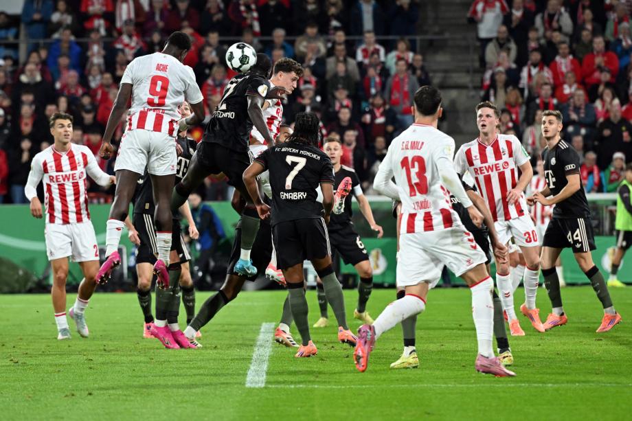 德国杯-凯恩双响迪亚斯失单刀 拜仁4-1科隆