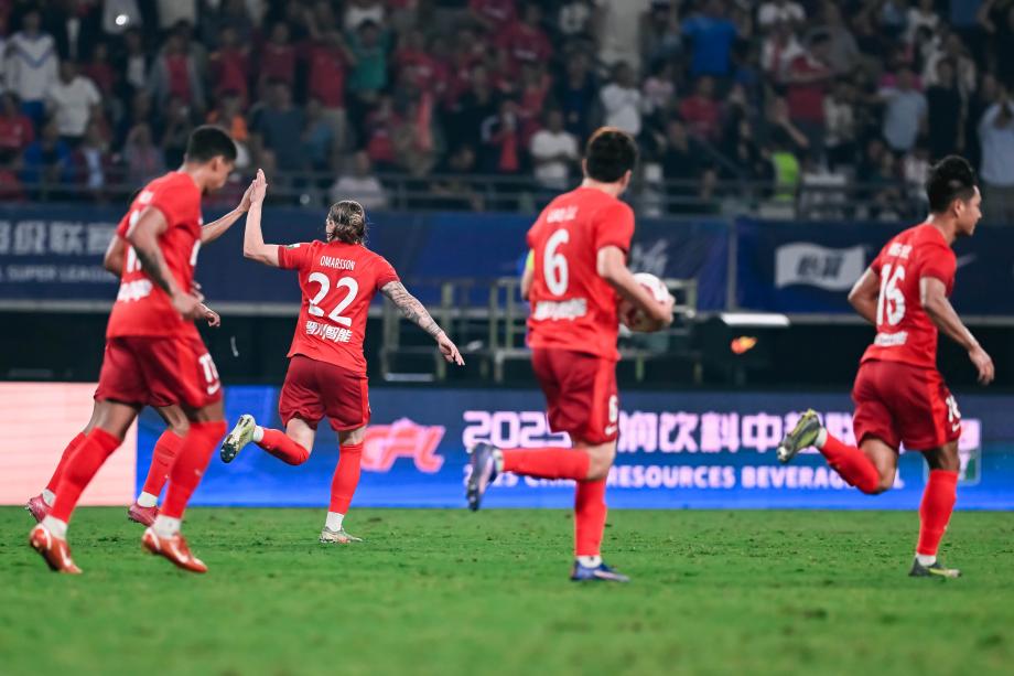 杨铭锐毕津浩进球 梅州客家主场平大连英博