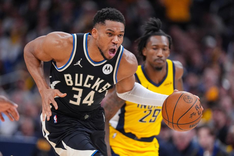 字母哥33+13后仰压哨绝杀 雄鹿险胜步行者