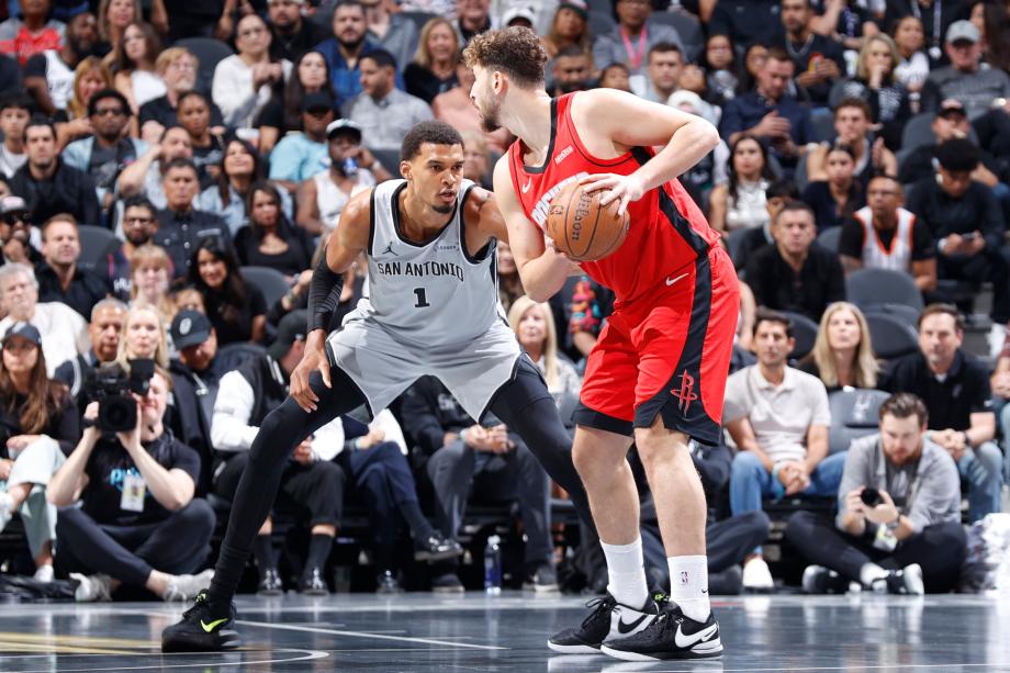 杜兰特24分8失误 马刺3人20+终结火箭5连胜