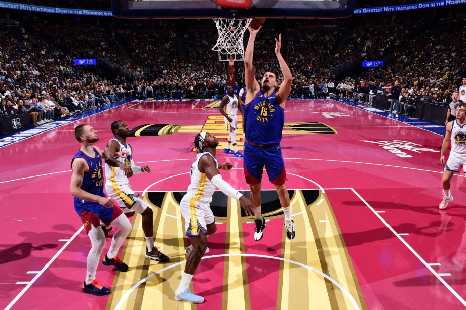 NBA杯-约基奇准三双库里缺阵 掘金主场大胜勇士