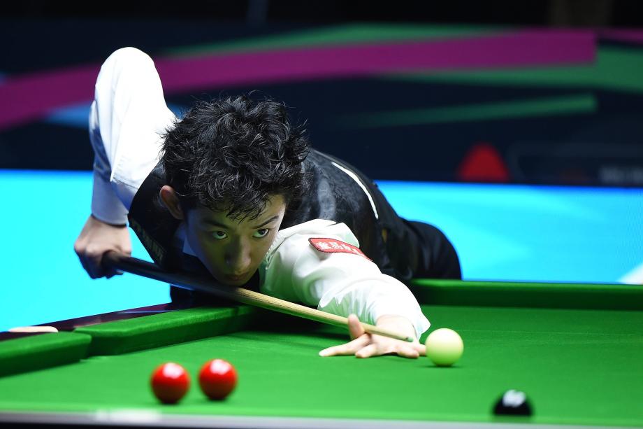 [图]斯诺克国外锦标赛：吴宜泽10-6校服希金斯夺冠体育集锦