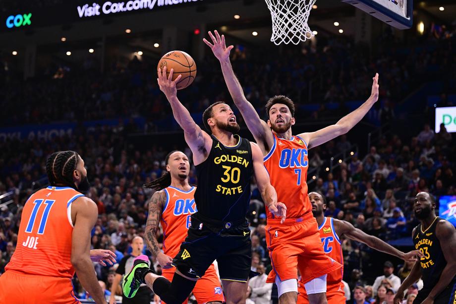 亚历山大28+11库里生涯首次恶犯 勇士惨败雷霆