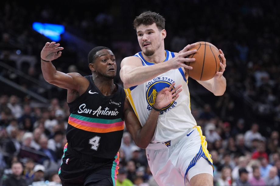 库里46+5+5文班亚马空砍三双 勇士逆转战胜马刺