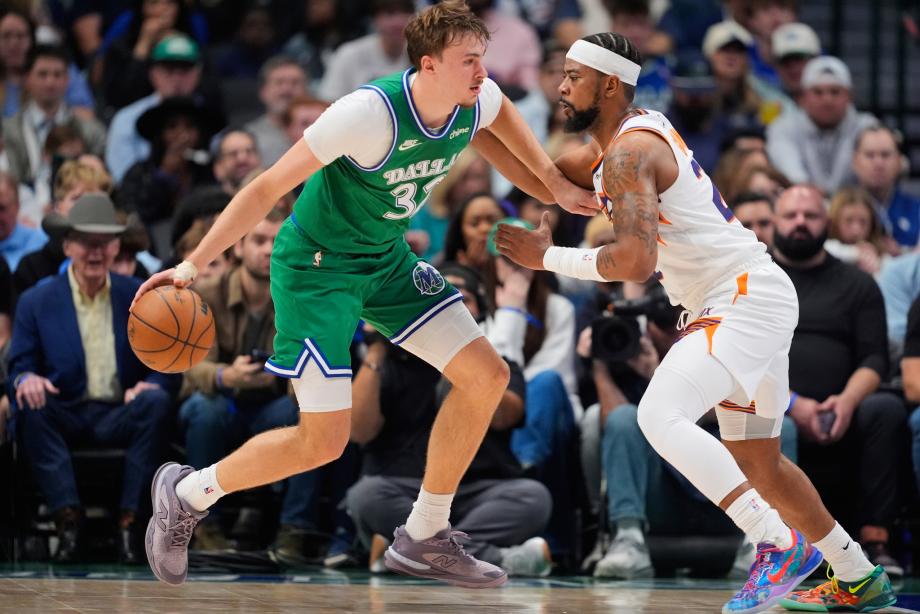 布克26+9弗拉格16+6+6 太阳力克独行侠迎4连胜