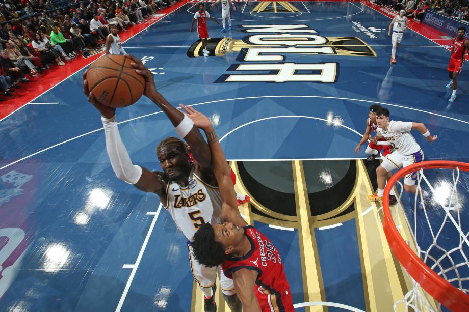 东契奇24+12里夫斯31+7 湖人送鹈鹕四连败