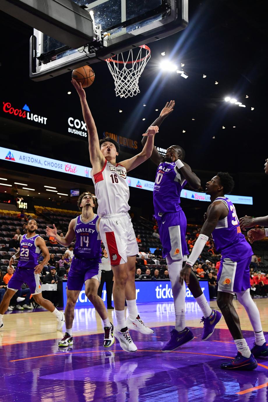 杨瀚森G联赛首秀8+13+4 混音22分逆转太阳