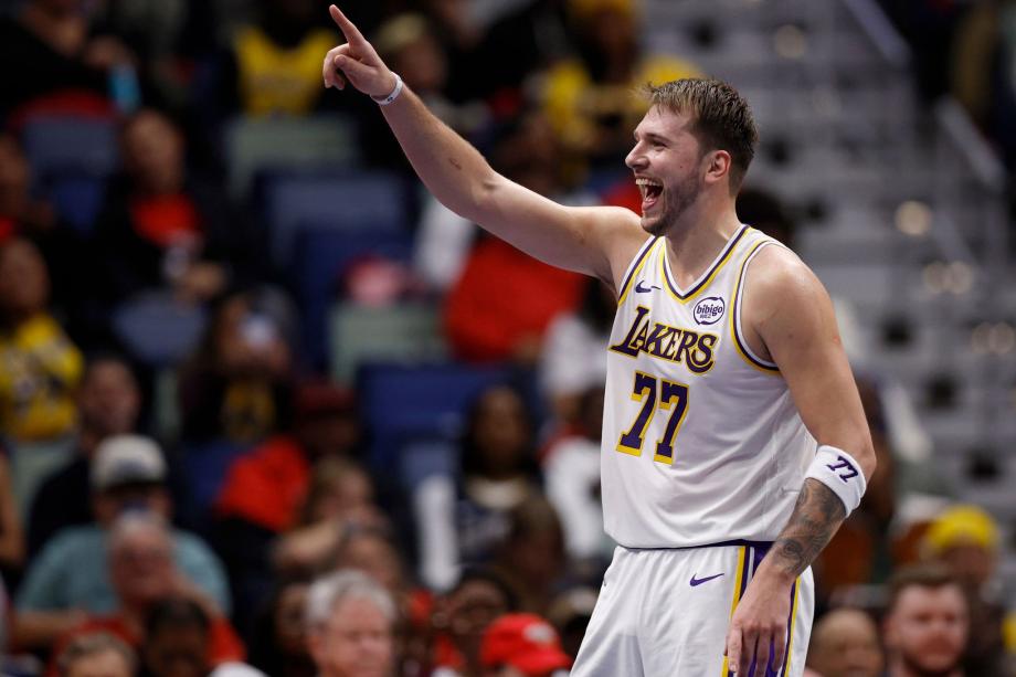 东契奇24+12里夫斯31+7 湖人送鹈鹕四连败