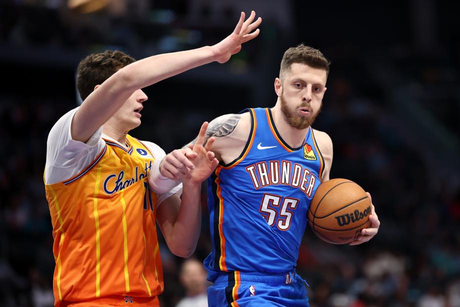 亚历山大33+7切特25+8 雷霆轻取黄蜂取5连胜