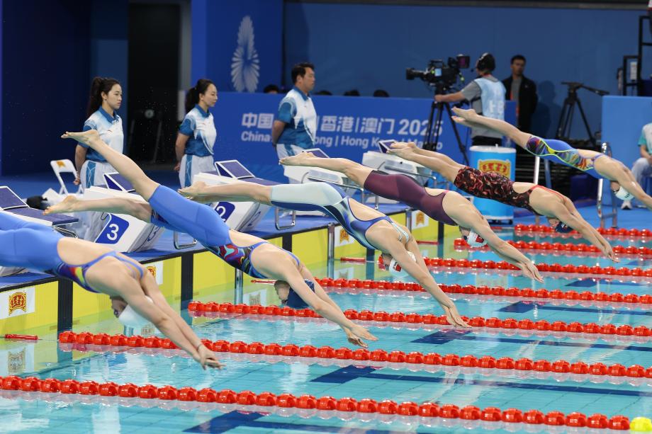 [图]女子50米蛙泳 上海选手唐钱婷获得冠军配资咨询平台