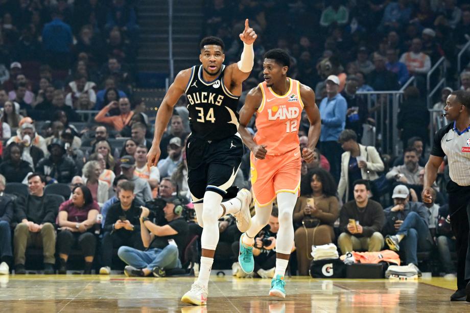 字母哥伤退米切尔37+5+7 骑士力克雄鹿