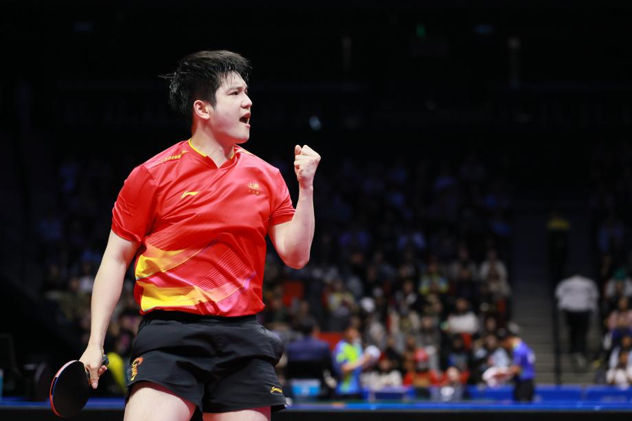 [图]樊振东3-2梁靖崑 上海胜河北晋级男团半决赛