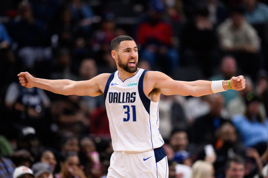 弗拉格新高35分克莱23分 独行侠送快船4连败