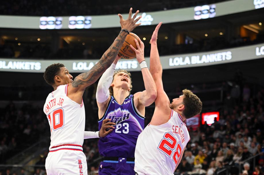 杜兰特空砍32+9马尔卡宁29分 爵士背靠背复仇火箭