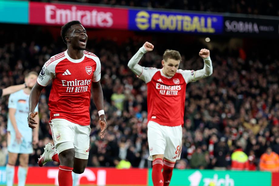 梅里诺传射萨卡破门 阿森纳2-0击败布伦特福德