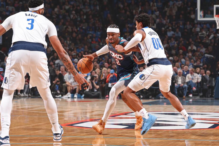 亚历山大33+5+6戴维斯仅2分 雷霆大胜独行侠