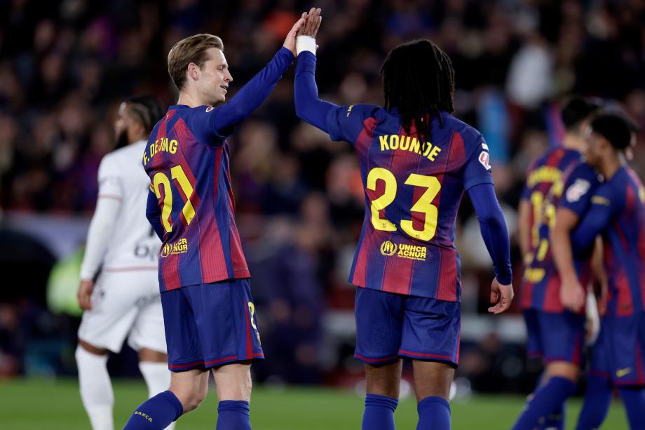 拉菲尼亚梅开二度 巴萨主场2-0完胜奥萨苏纳