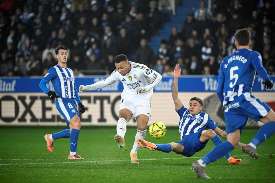 姆巴佩破门罗德里戈建功 皇马2-1阿拉维斯