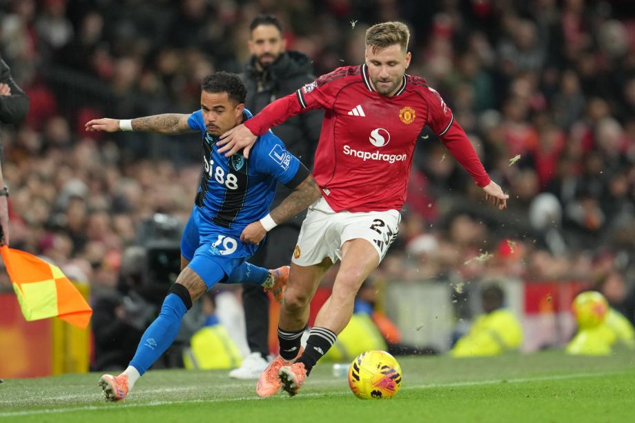 B费任意球破门卡塞米罗建功 曼联4-4伯恩茅斯