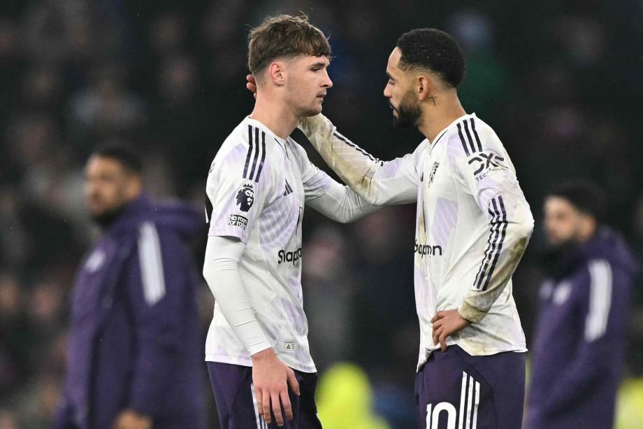 英超-库尼亚破门罗杰斯梅开二度 曼联1-2不敌维拉