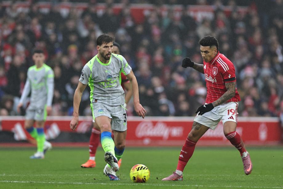 谢尔基传射赖因德斯破门 曼城2-1诺丁汉森林