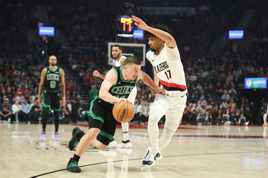 杨瀚森3分 开拓者终结凯尔特人4连胜