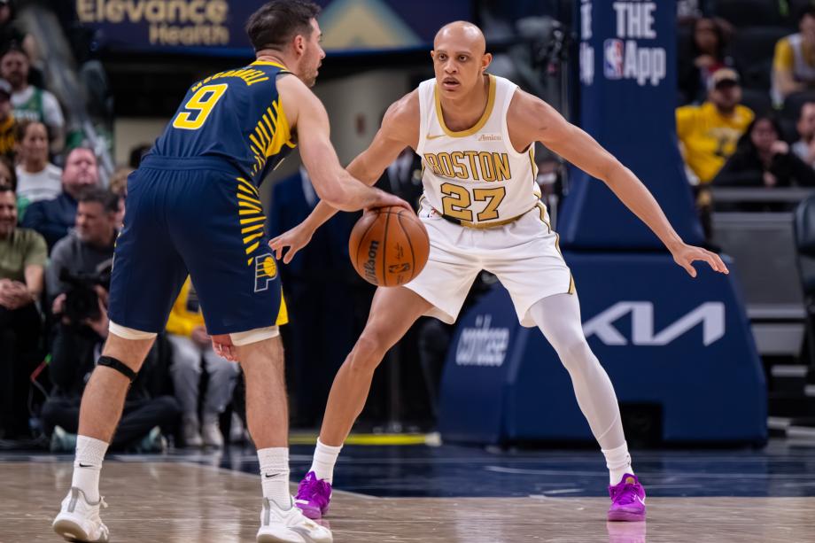 西亚卡姆准绝杀 步行者险胜凯尔特人迎三连胜