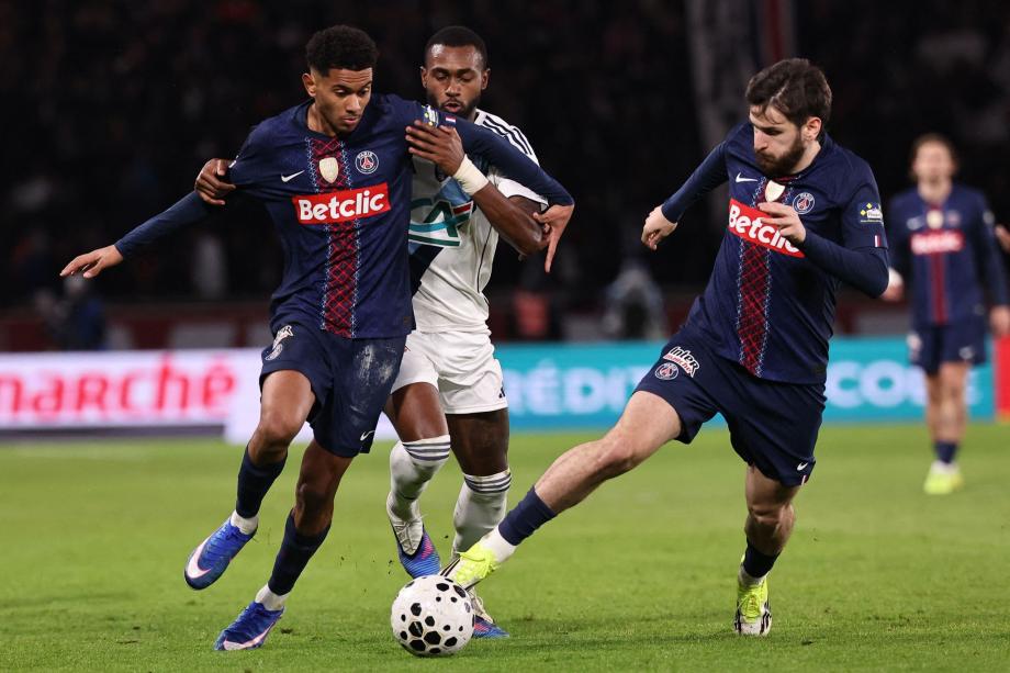 登贝莱失单刀 大巴黎0-1巴黎FC止步法国杯32强