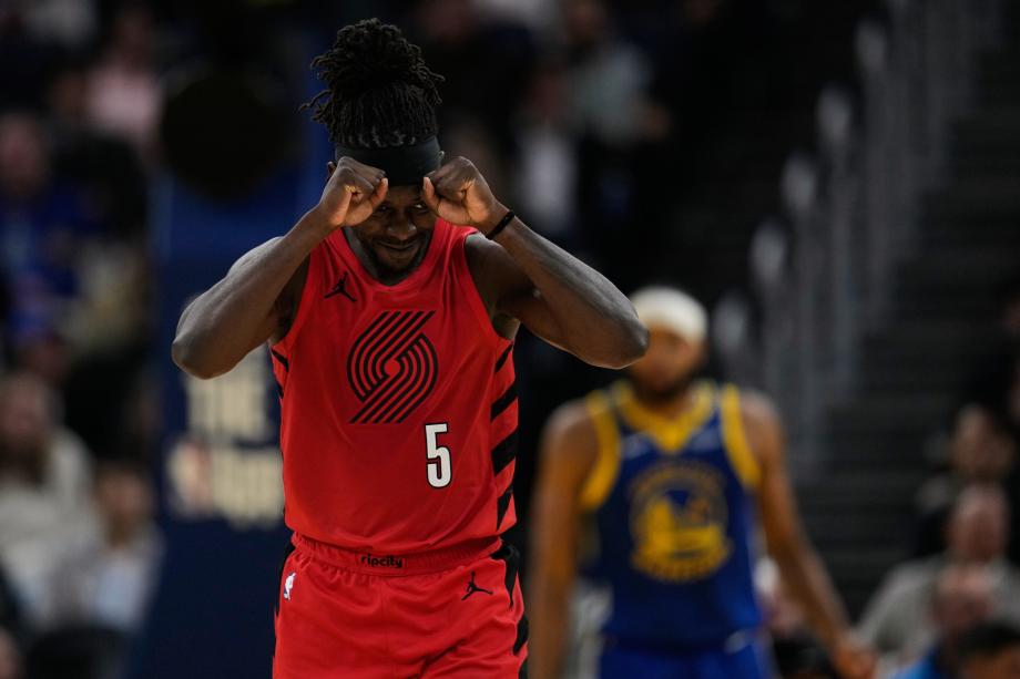 杨瀚森3分2篮板库里7分11助攻 勇士轻取开拓者