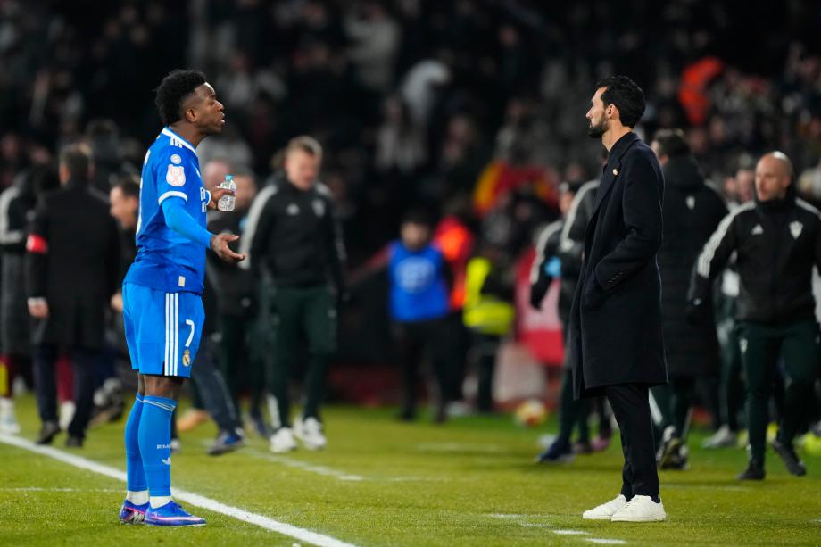 国王杯-皇马2-3遭阿尔瓦塞特补时绝杀无缘8强