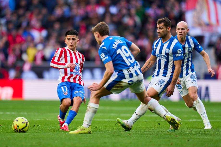 西甲-索尔洛特头球制胜 马德里竞技1-0阿拉维斯