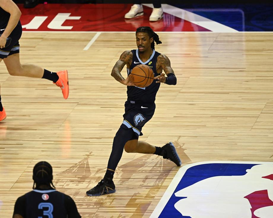 莫兰特复出灰熊伦敦赛大胜魔术 多位NBA名宿现身