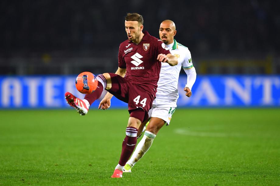 意甲-马伦首秀进球迪巴拉传射 罗马2-0都灵