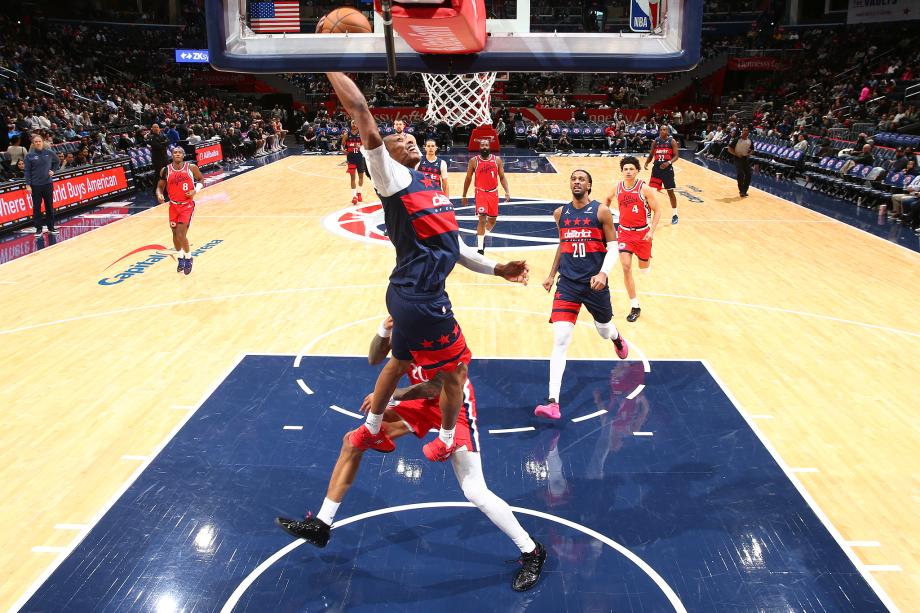 哈登36+7+9萨尔28分 快船击败奇才6连胜