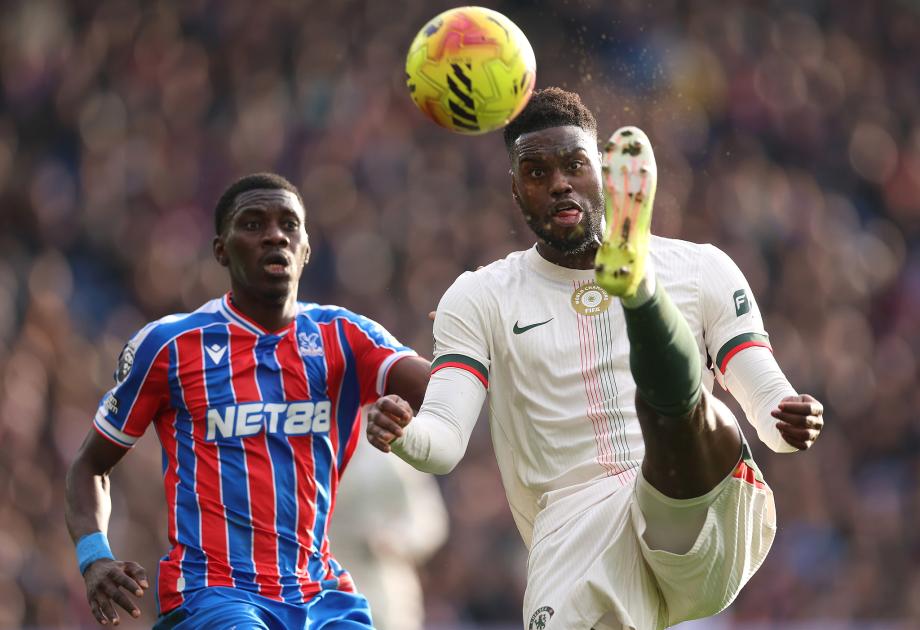 切尔西3-1十人水晶宫！双线3连胜升第五